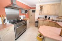 Semi-Detached House, 3 bedrooms, Freehold