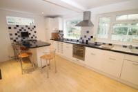 Semi-Detached House, 3 bedrooms, Freehold