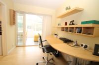 Semi-Detached House, 3 bedrooms, Freehold