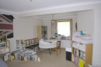Mid-Terrace House, 4 bedrooms, Freehold