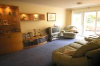 Mid-Terrace House, 3 bedrooms, Freehold