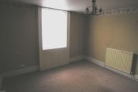 Mid-Terrace House, 4 bedrooms, Freehold