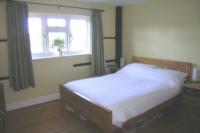 Mid-Terrace House, 2 bedrooms, Freehold