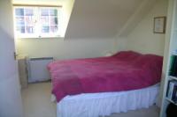 Mid-Terrace House, 2 bedrooms, Freehold