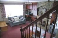 Mid-Terrace House, 3 bedrooms, Freehold