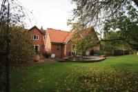 Semi-Detached House, 4 bedrooms, Freehold