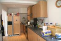 Mid-Terrace House, 4 bedrooms, Freehold