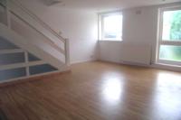 Mid-Terrace House, 3 bedrooms, Freehold