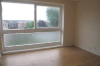 Mid-Terrace House, 3 bedrooms, Freehold