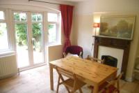 Mid-Terrace House, 3 bedrooms, Freehold