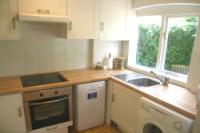 Mid-Terrace House, 3 bedrooms, Freehold
