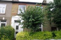 Mid-Terrace House, 3 bedrooms, Freehold