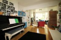 Semi-Detached House, 3 bedrooms, Freehold