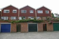 Mid-Terrace House, 3 bedrooms, Freehold
