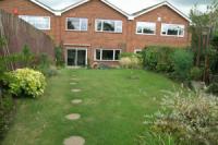 Mid-Terrace House, 3 bedrooms, Freehold