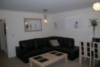 Mid-Terrace House, 3 bedrooms, Freehold
