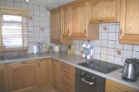 Mid-Terrace House, 3 bedrooms, Freehold