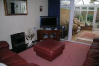 Mid-Terrace House, 2 bedrooms, Freehold