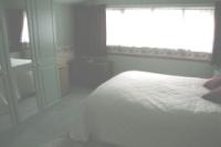 Mid-Terrace House, 2 bedrooms, Freehold