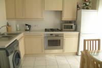 Mid-Terrace House, 2 bedrooms, Freehold