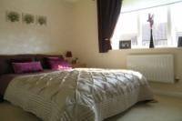 Mid-Terrace House, 2 bedrooms, Freehold