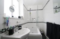 Mid-Terrace House, 3 bedrooms, Freehold
