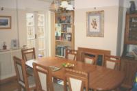 Mid-Terrace House, 3 bedrooms, Freehold