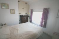 Mid-Terrace House, 2 bedrooms, Freehold