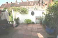 Mid-Terrace House, 2 bedrooms, Freehold