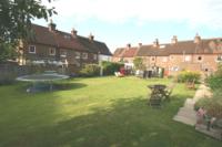 Mid-Terrace House, 2 bedrooms, Freehold