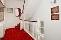 Mid-Terrace House, 5 bedrooms, Freehold