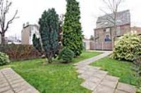 Mid-Terrace House, 5 bedrooms, Freehold