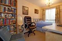 Flat / Apartment, 2 bedrooms, Share of Freehold