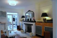 Mid-Terrace House, 5 bedrooms, Freehold