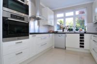 Detached House, 4 bedrooms, Freehold