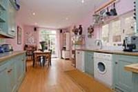 Mid-Terrace House, 3 bedrooms, Freehold