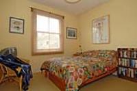 Mid-Terrace House, 3 bedrooms, Freehold