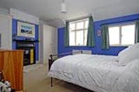 Mid-Terrace House, 3 bedrooms, Freehold
