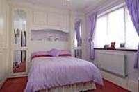 Mid-Terrace House, 3 bedrooms, Freehold