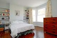 Mid-Terrace House, 5 bedrooms, Freehold