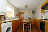 Mid-Terrace House, 3 bedrooms, Freehold