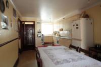 Mid-Terrace House, 3 bedrooms, Freehold