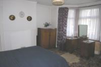 Mid-Terrace House, 3 bedrooms, Freehold