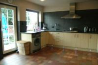 Mid-Terrace House, 3 bedrooms, Freehold