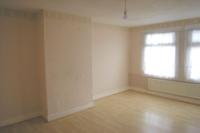 Mid-Terrace House, 3 bedrooms, Freehold