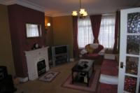 Mid-Terrace House, 3 bedrooms, Freehold
