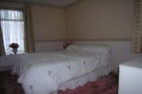 Mid-Terrace House, 3 bedrooms, Freehold