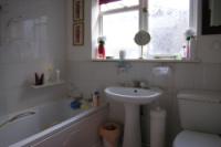 Mid-Terrace House, 3 bedrooms, Freehold