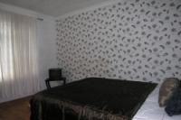 Mid-Terrace House, 3 bedrooms, Freehold