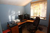 Mid-Terrace House, 3 bedrooms, Freehold